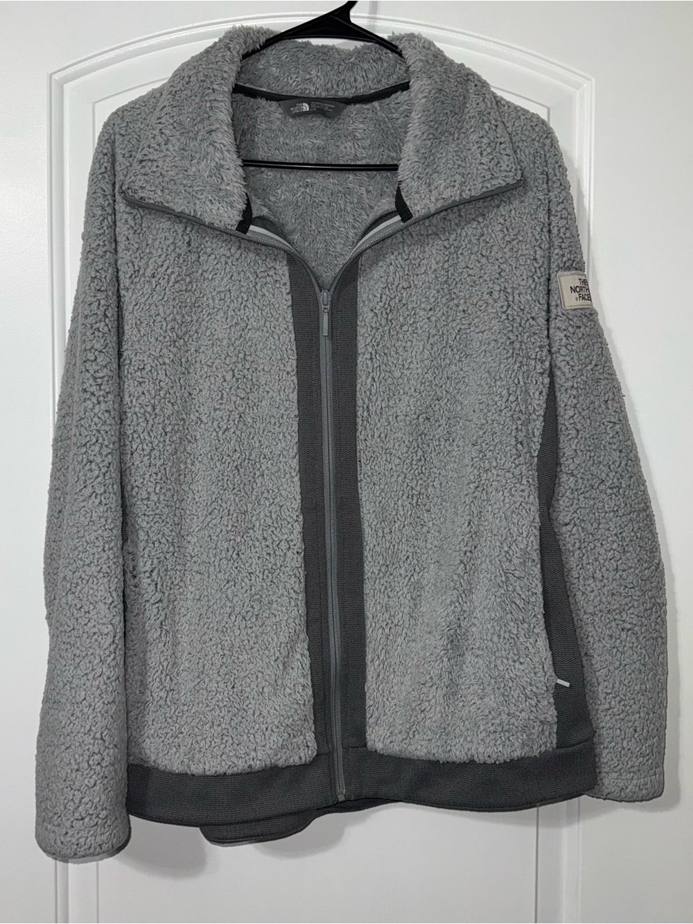 The North Face Furry Fleece Full Zip Jacket Women’s Size Large Gray Sherpa